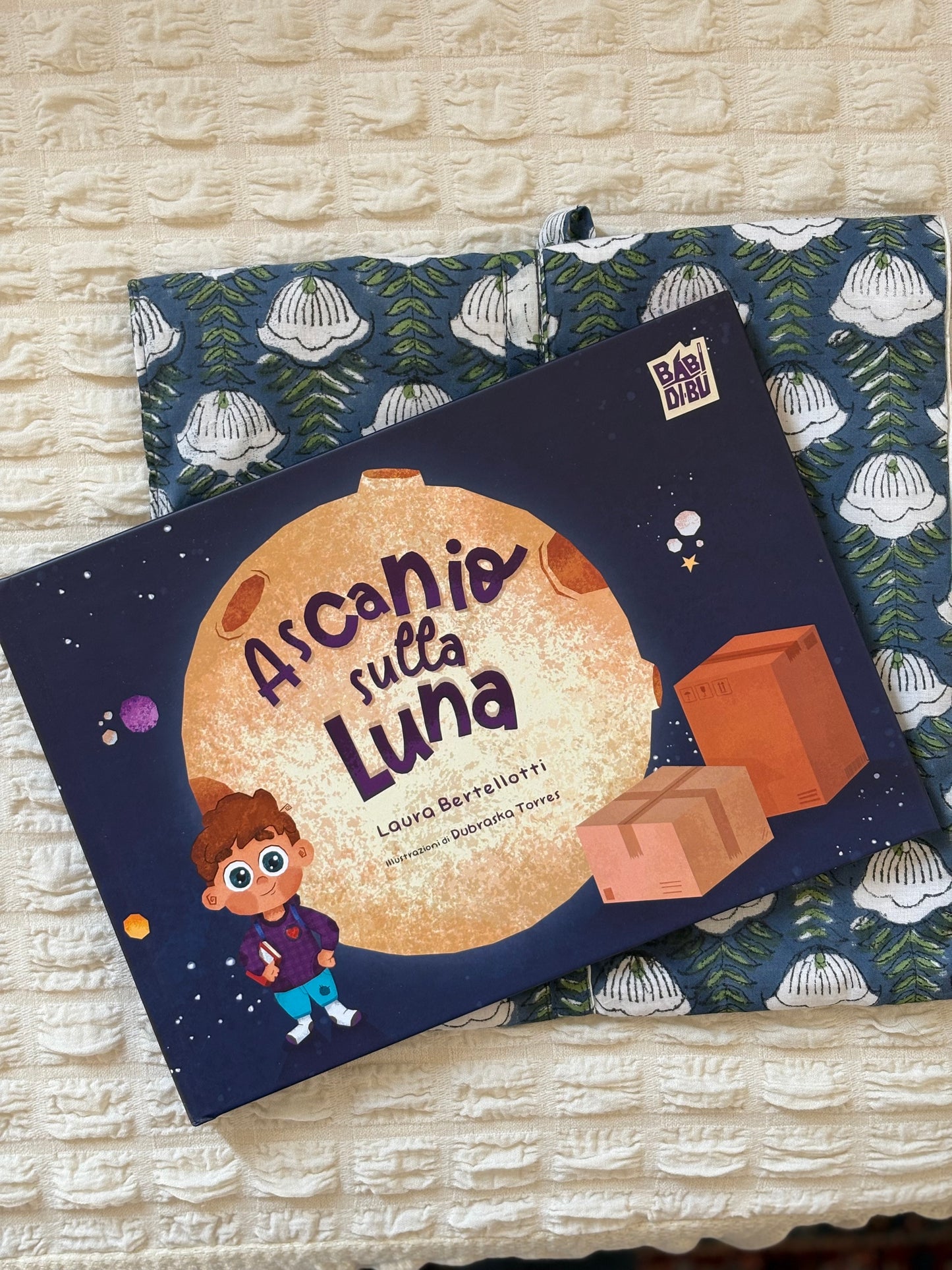 The Goodnight Box (Pajama + Book)